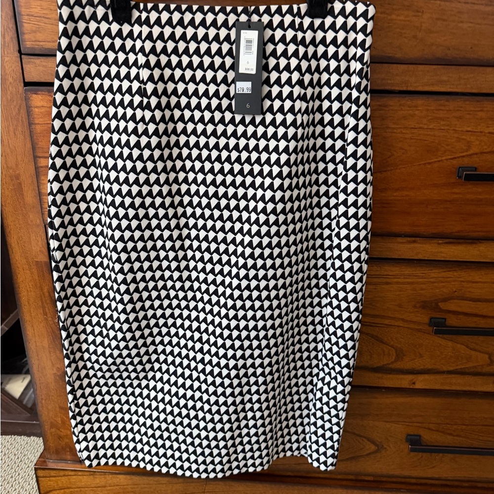 Banana Republic Black and White Geometric Pencil Skirt
